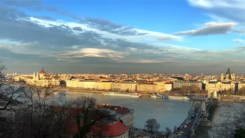 Stunning view over Budapest and the Chain Bridge under a dramatic winter Stock Footage 139642768