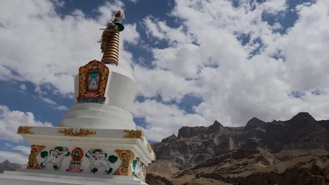 Stupa in the Himalaya, timelapse Stockbeeldmateriaal 121964844