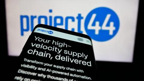 Stuttgart, Germany - 07-14-2024: Mobile phone with website of US supply chain Fotos Stock