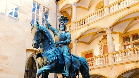 Stuttgart - Old Castle, Duke Eberhard statue, Germany Video stock 108444143