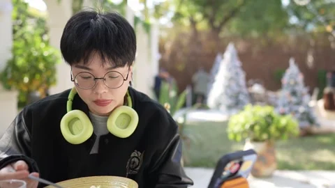 A stylish cafe that is a hot topic on SNS in Shanghai, China. Many people are Видео 300936929
