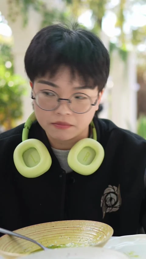 A stylish cafe that is a hot topic on SNS in Shanghai, China. Many people are Видео 302432312