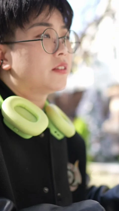 A stylish cafe that is a hot topic on SNS in Shanghai, China. Many people are 스톡 동영상 302548335