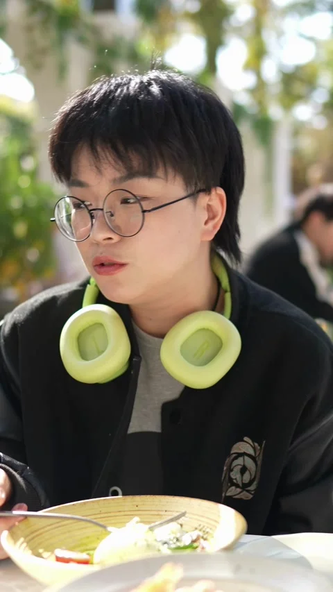 A stylish cafe that is a hot topic on SNS in Shanghai, China. Many people are Stock-Footage 302578829