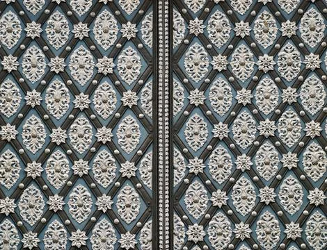 Stylish distressed damask textile showcasing classic design elements for de.. 스톡 사진