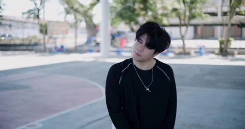 A stylish man is having fun freestyle dancing alone. Video stock 313173452