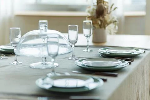 A Stylish table setting with dried flowers. Foto stock