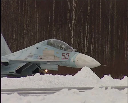 Su-27 on a parking Видео 981247