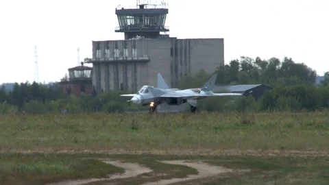 Su-57  fifth-generation Russian multifunctional fighter taxies to runway. Video stock 115242002