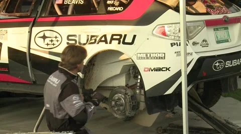 Subaru Rally Mechanic Video stock 50164595