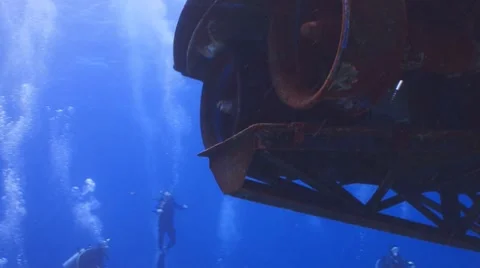 Submarine(propellers) Видео 8794314