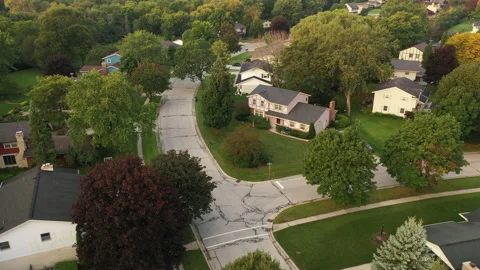 Suburban neighborhood Видео 139854331