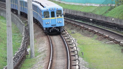 Subway arriving Stock Footage 32371742