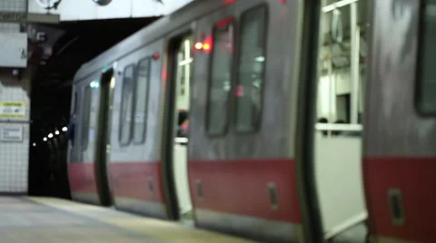 Subway doors close Stock Footage 46461415