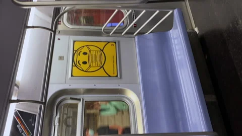 Subway in NYC. Empty car with no people in pandemic. Vídeo Stock 169531554
