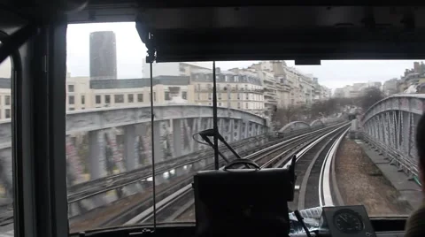 Subway paris getting tunnel Stock Footage 41958694
