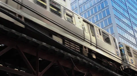 Subway Passes Overhead Close Up Vidéo 31036927