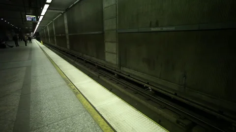Subway platform Stock Footage 46805603
