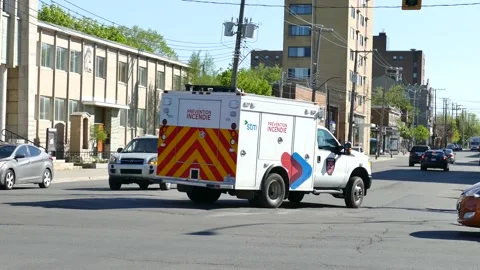 Subway security truck arriving Stock Footage 139664495