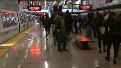 Subway Station Comuters Boarding Train Rush Hour Stock Footage 127458022