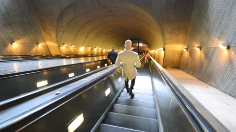 Subway station Видео 122848720