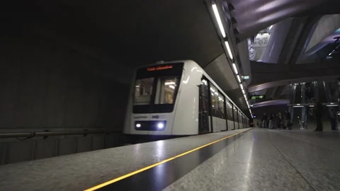 Subway train arriving, Subway in Budapest Video stock 197326452