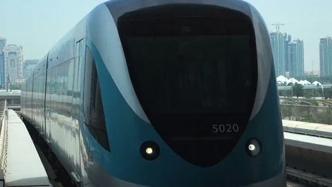 Subway train comes Stock-Footage 72659527