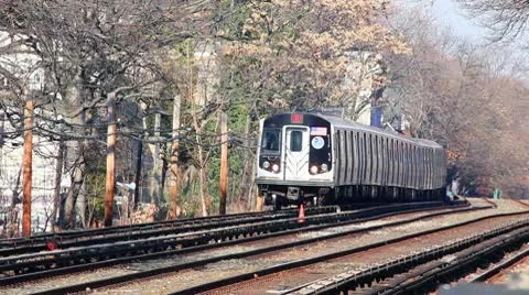 Subway train Vídeo Stock 10732490