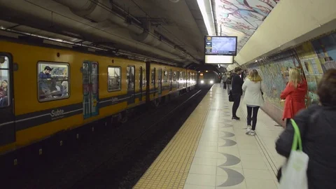 Subway train Stock Footage 77277493