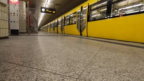 Subway train leaving station Video stock 141649494