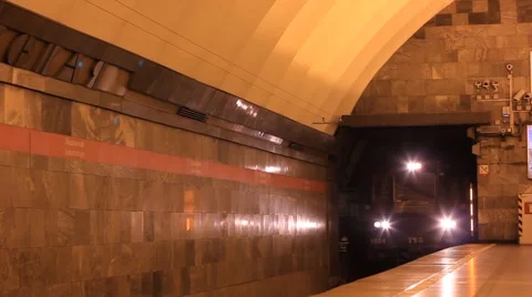 Subway train in metro Video stock 64275879