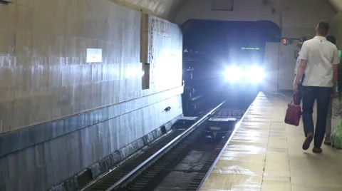 Subway train in Moscow 스톡 동영상 56152280