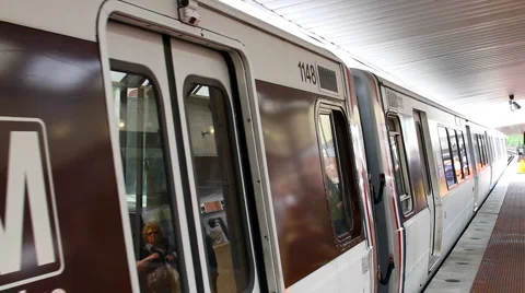 Subways Video stock 5824446