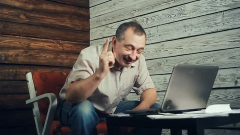 The success of freelancer working at the computer Видео 97628762