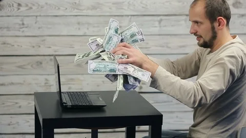 The success of freelancer working at the computer 動画素材 98422628