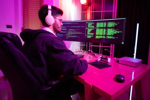 Successful IT developer. Stockfoto's