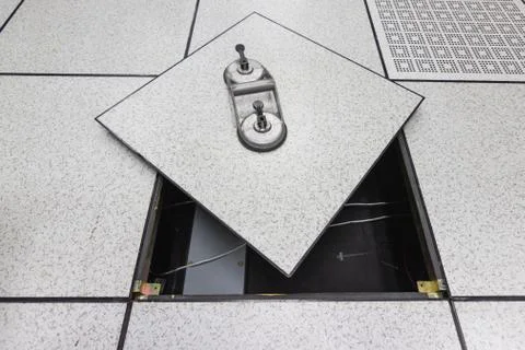 Suction Lifter - Tool platform - Tool for The open floor in Server room Stock-Fotos