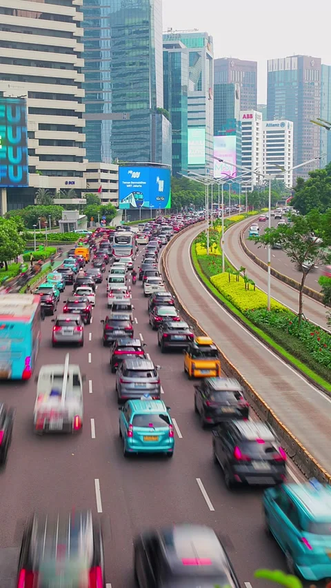 Sudirman Traffic Timelapse (Potrait) 29 April 2026 库存影片 333693418