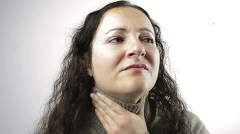 Suffering from throat problemswith Vidéo 46241042
