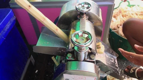 Sugar cane juicer Video stock 124767067