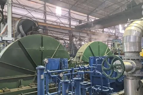 Sugar cane processing, plant, receiving drums and threshing mills, presses .. 스톡 사진