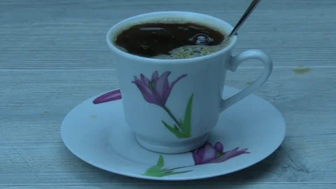 Sugar cubes fall into coffee 스톡 동영상 80943315