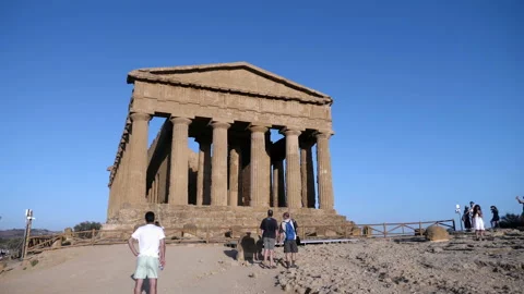 Suggestive view of temple of concord, Agrigento, Sicily, Italy, august 2020 Video stock 139307572