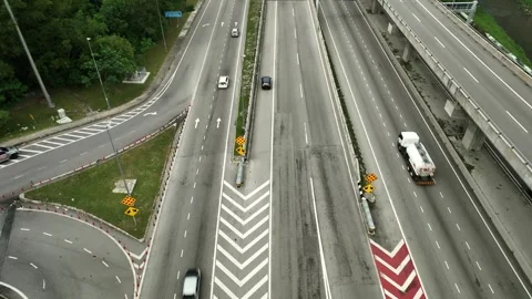 SUKE Elevated Highway Traffic View Stockbeeldmateriaal 337332233
