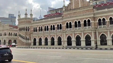 The Sultan Abdul Samad building is located in front of the Merdeka Square Vidéo 200866735