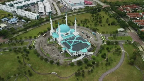 Sultan Iskandar Mosque (Masjid Sultan Iskandar) Stock Footage 215556903