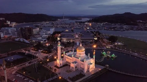 Sultan Omar Ali Saifuddin Mosque After sunset Stock Footage 93055847