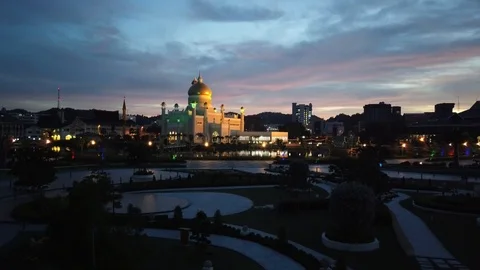 Sultan Omar Ali Saifuddin Mosque Stock Footage 100799228