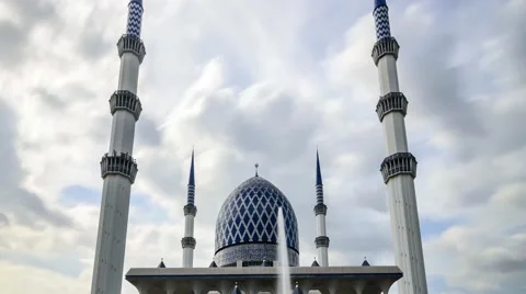 The Sultan Salahuddin Abdul Aziz Shah Mosque Stock Footage 59189692
