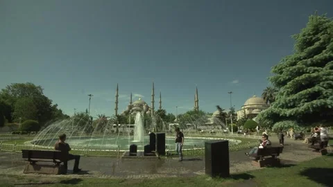 Sultanahmet Square Fountain, Hagia Sofia Facade, Istanbul, Turkey Stockbeeldmateriaal 328112237